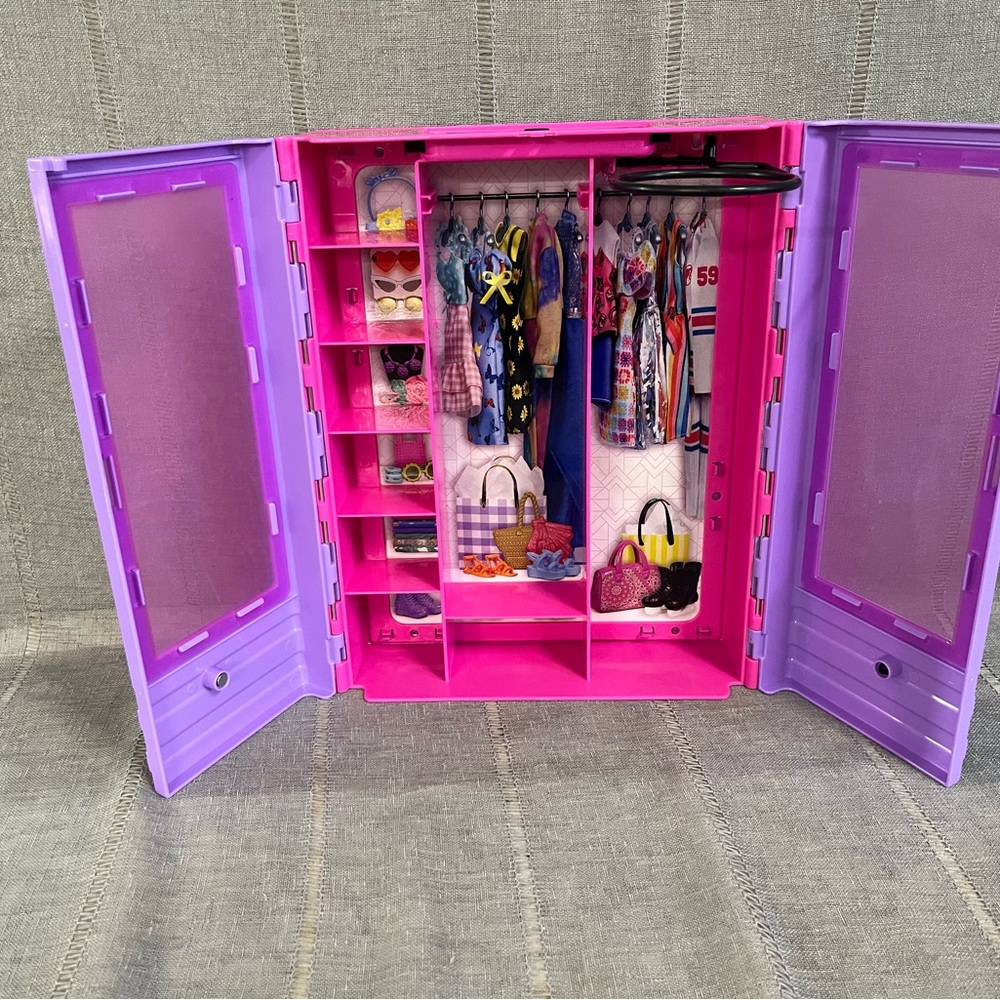 Barbie Fashion Closet Carry Case - Pink and Purple
